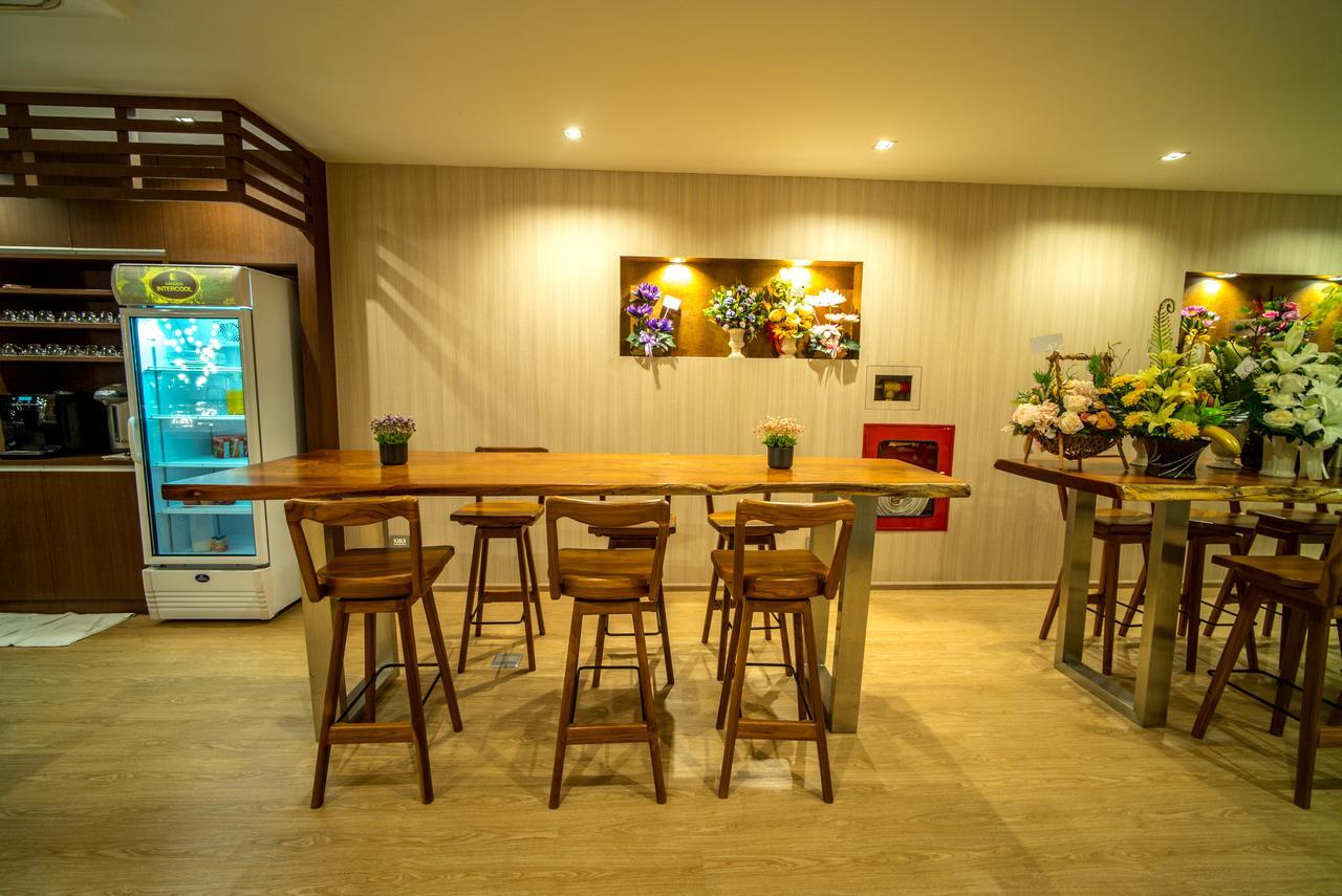 The Three Hat Yai Exterior photo